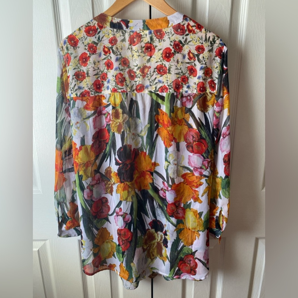 fig and flower Mixed Floral Print Crepe Roll Tab Sleeve Button Up Tunic Top 1X - Picture 2 of 9